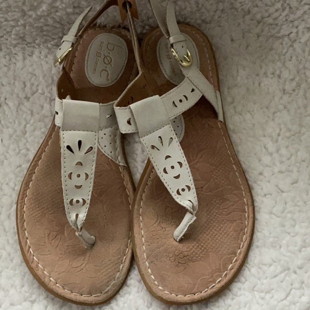 b.o.c. White and Tan Floral Cutout Sandals Size 9